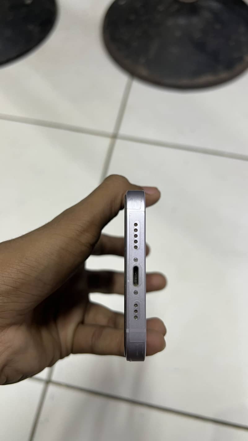 Apple iPhone 14 2