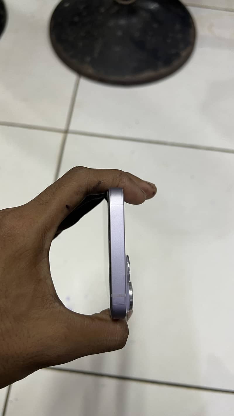 Apple iPhone 14 3