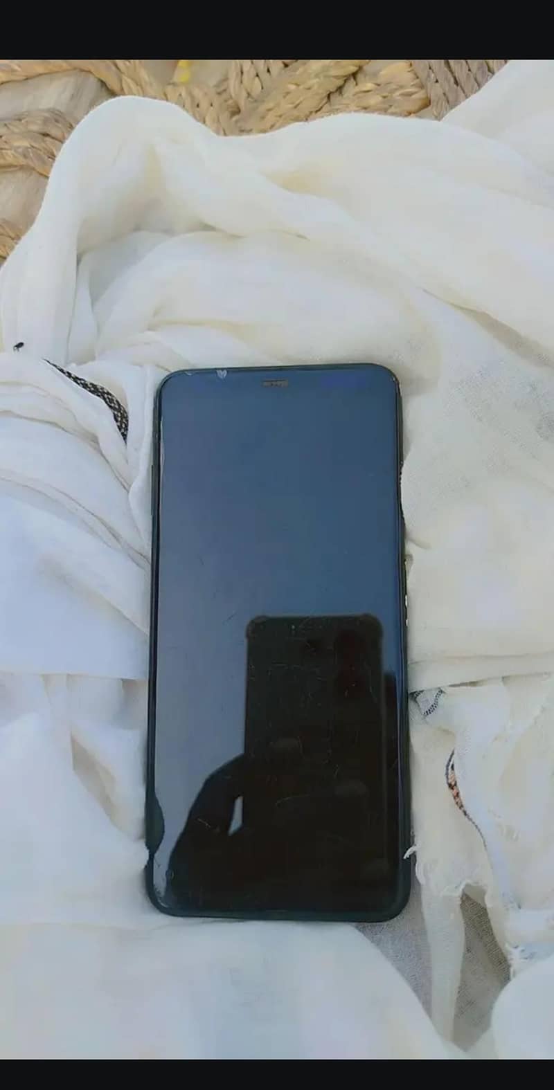 Google pixel 4xl . . . 1