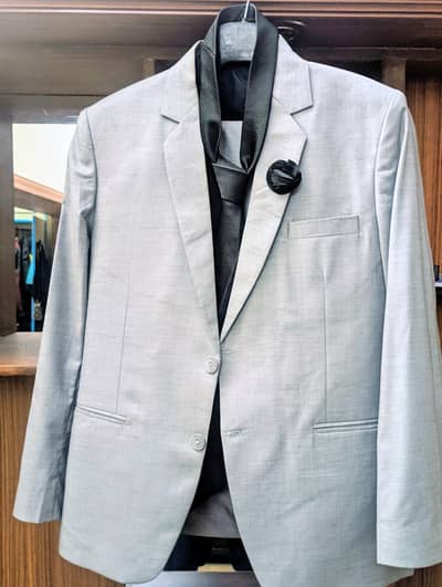 light grey coat 3pc fine quality