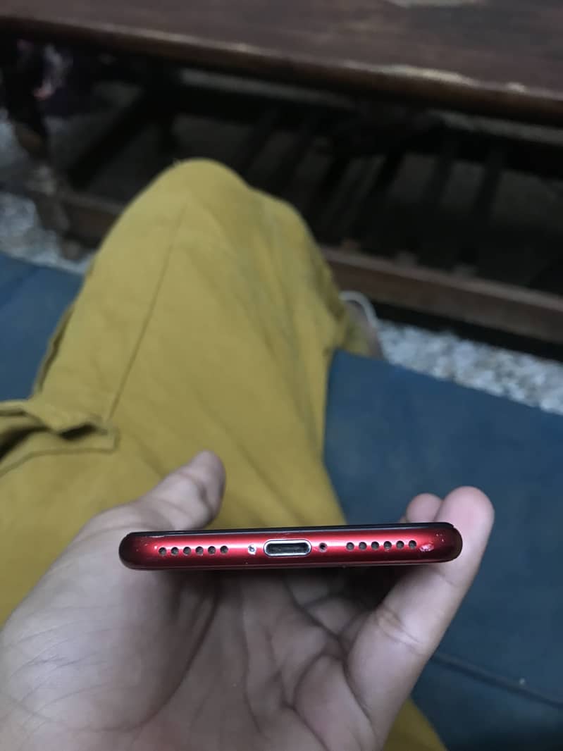 Apple iPhone 8 3