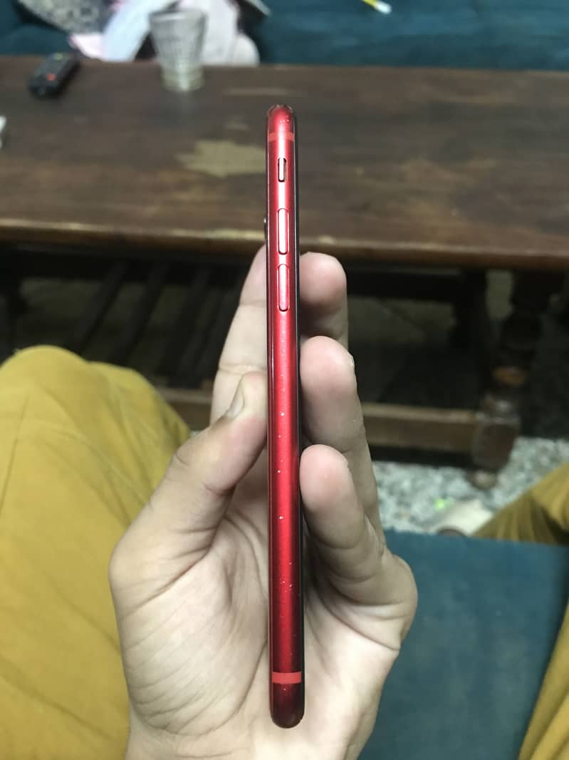 Apple iPhone 8 4