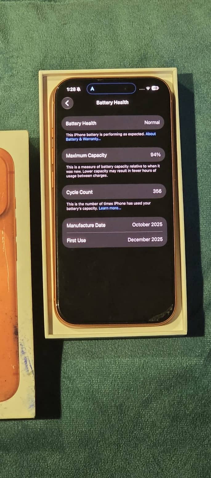 Apple iPhone 17 Pro 512 GB in apple warranty 5