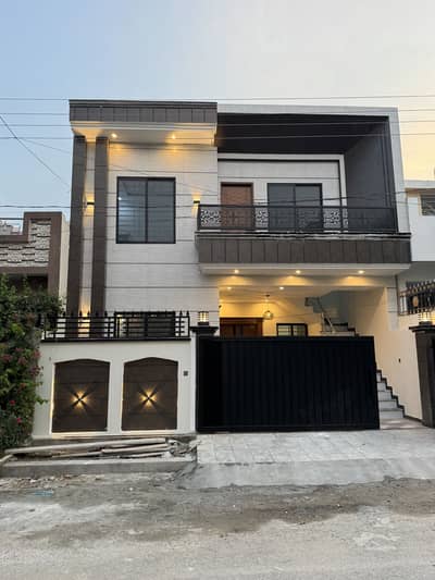 Luxury Owner Built House for Sale | Premium Block | Near Arcade Mall & Main Market | Fully Developed Area with All Facilities | Investor Price | Urgent Sale