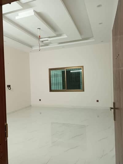 PORTION AVAILABLE FOR RENT ( WITH ROOF )