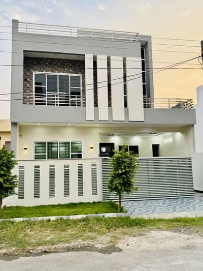 Owner Built 7 Marla Luxury House | Premium Block | Near Main Market | Investor Rate | Emergency Sale