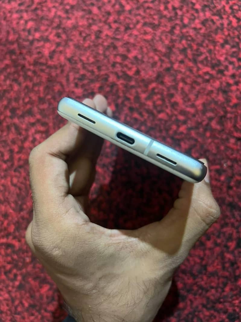 Google Pixel 7a 2