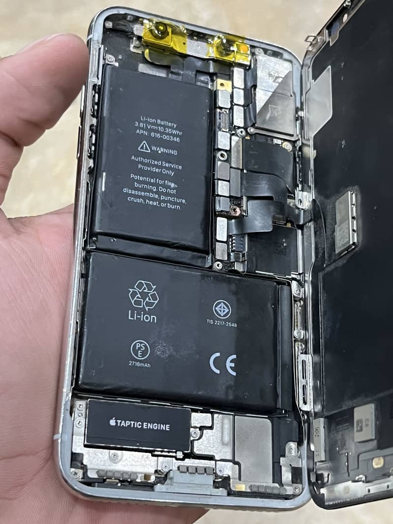 Apple iPhone X 6