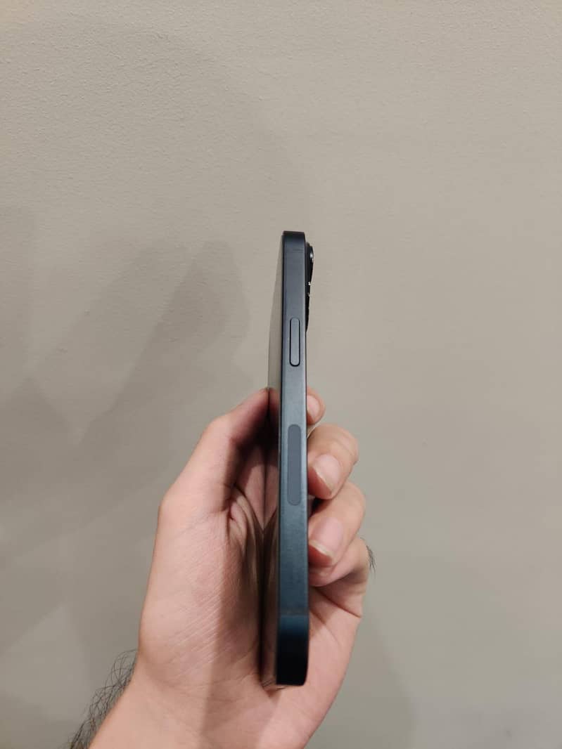 Apple iPhone 14 3