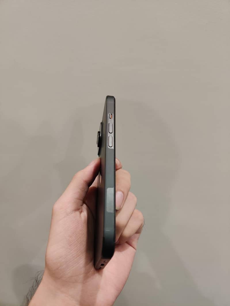 Apple iPhone 15 6