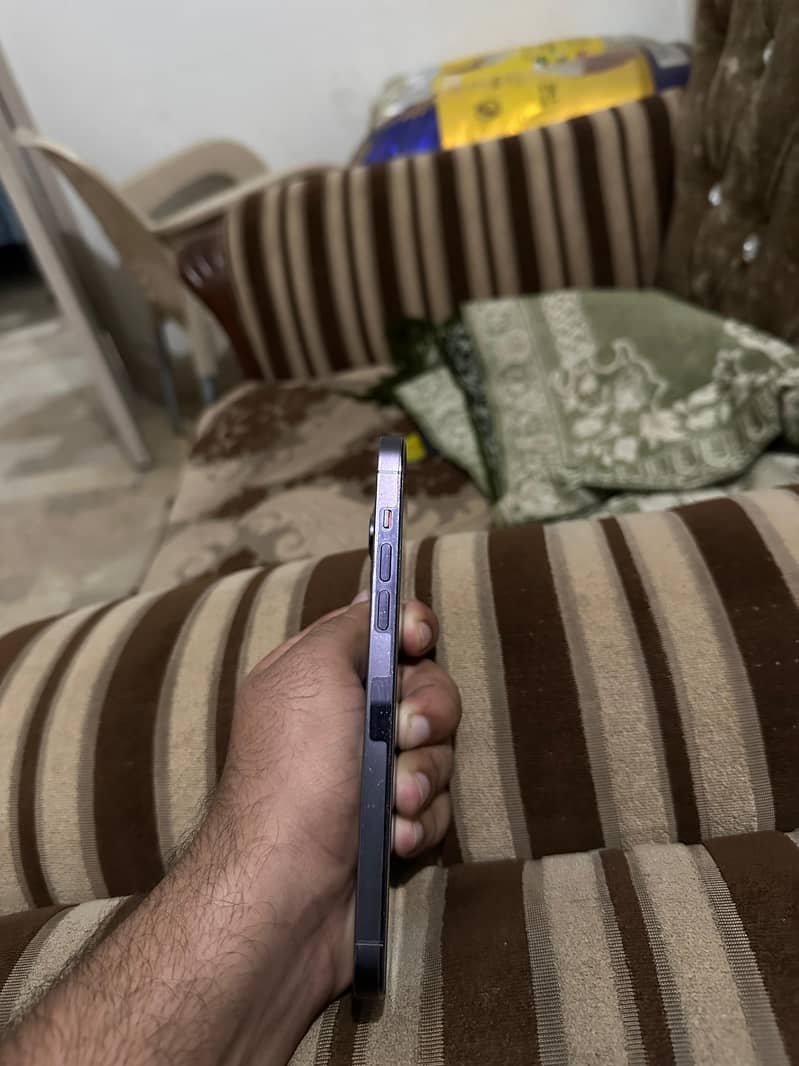 Apple iPhone 14 Pro Max 4