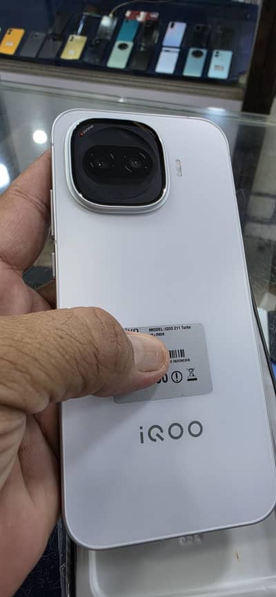 Vivo iQOO Z11 turbo 16/256