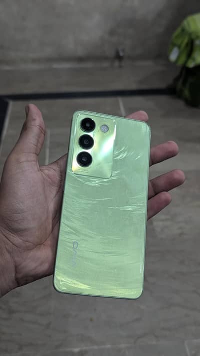 Vivo Y100