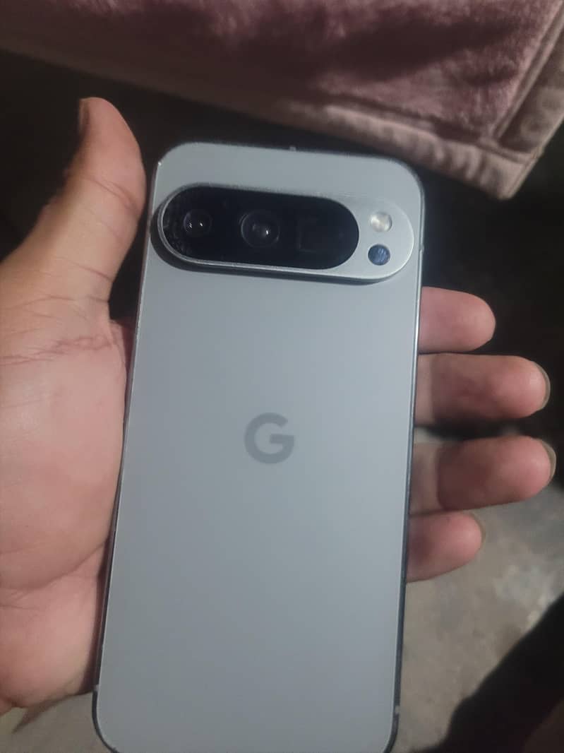 Google Pixel 9 pro 4