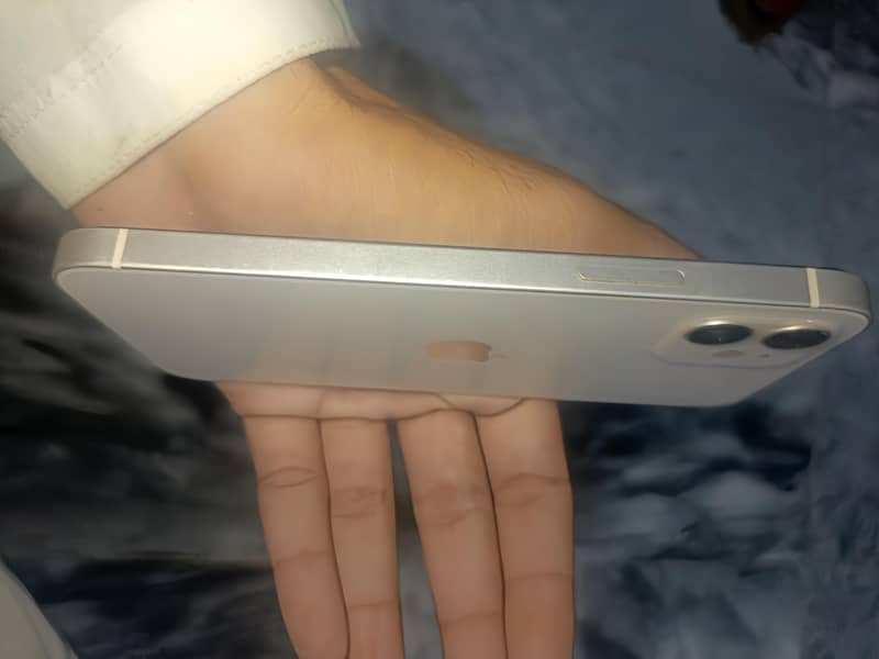 Apple iPhone 12 5