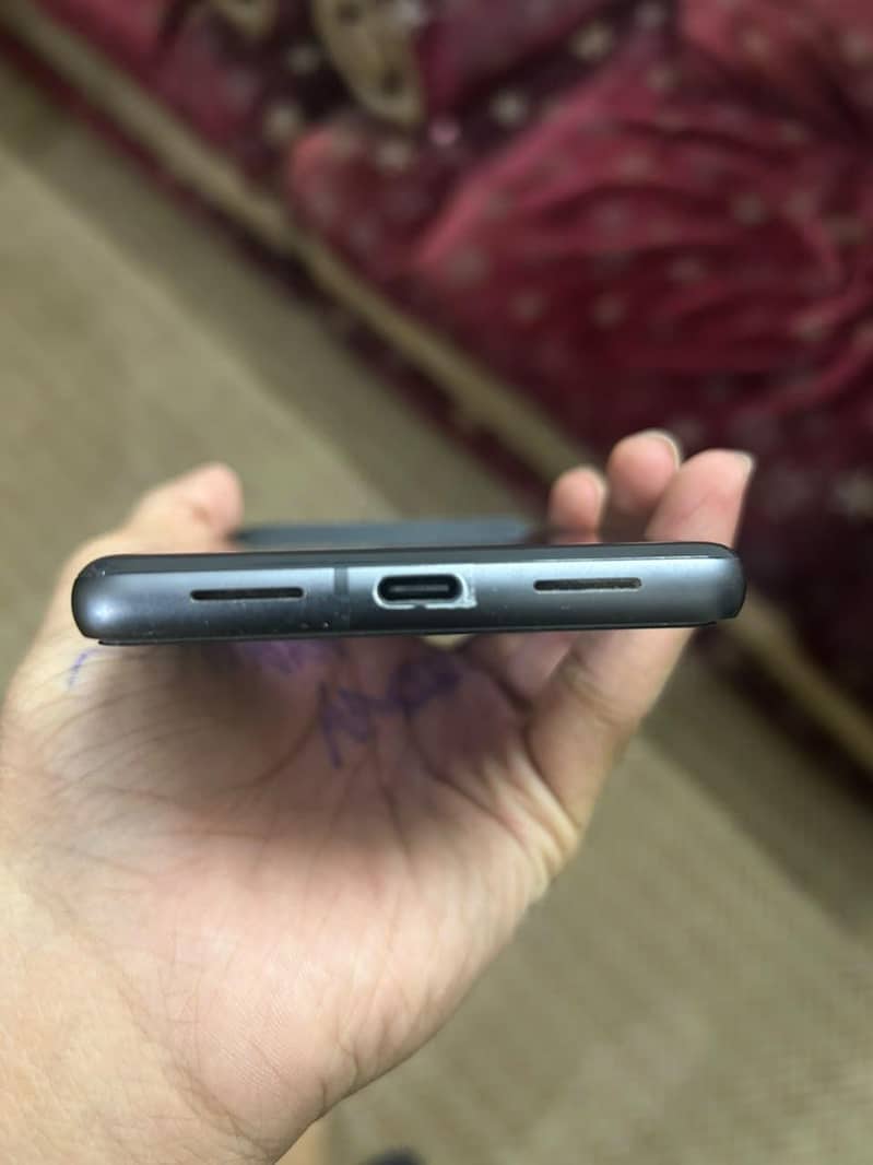 Google Pixel 7 waterpack scratchless 6