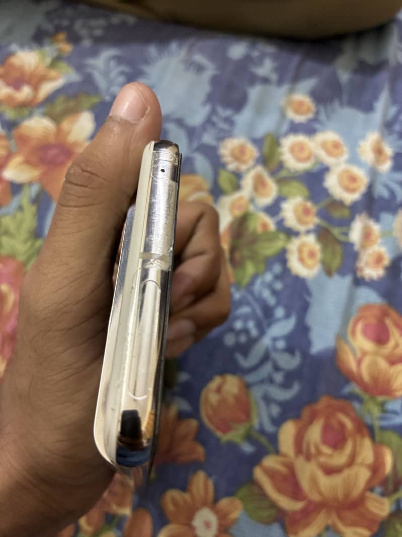 Google Pixel 8 Pro 4