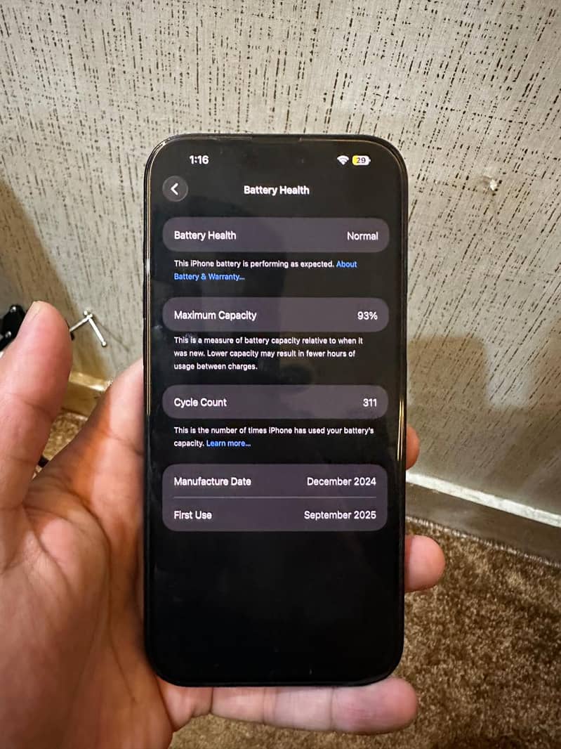 Apple iPhone 16 Pro Max 4