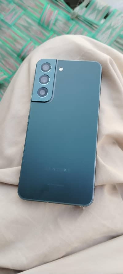 Samsung Mobile S22 8/256