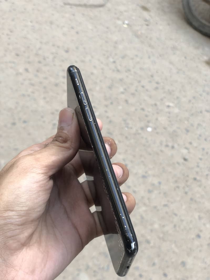 Apple iPhone 7 10