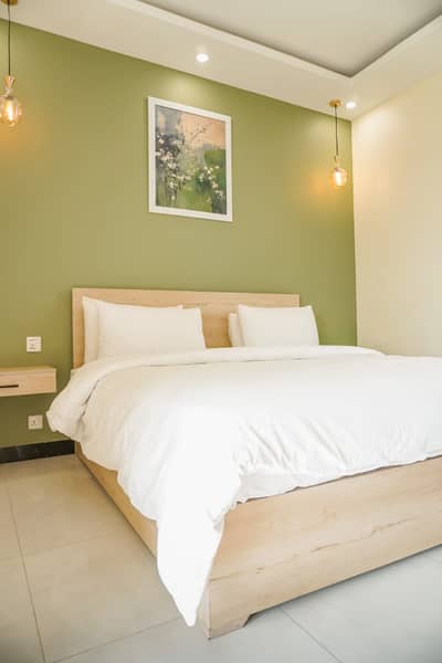 Per day apartment available luxury Furnished on f11