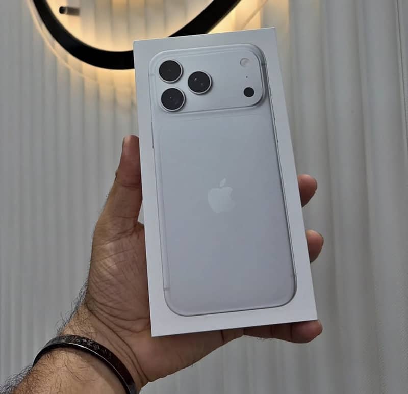 Apple iPhone 18 Pro Max 0