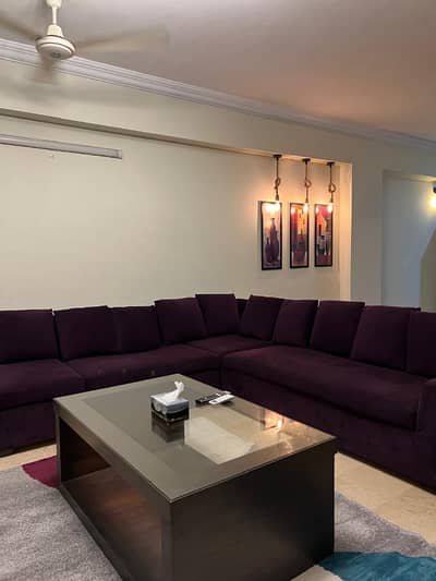 One bed for rent daily basis e11
