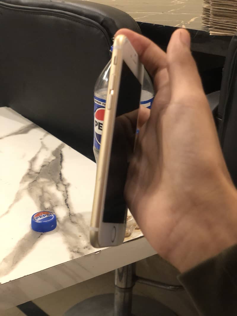 Apple iPhone 6 Plus 3