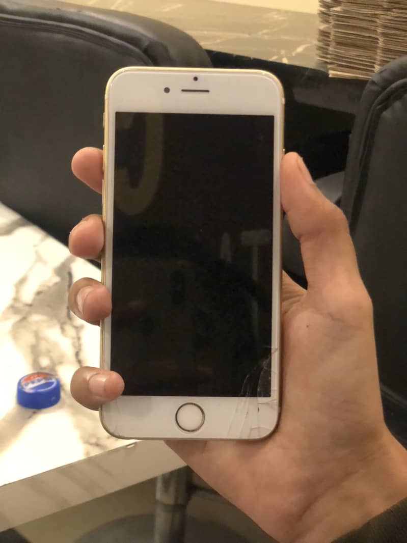 Apple iPhone 6 Plus 4