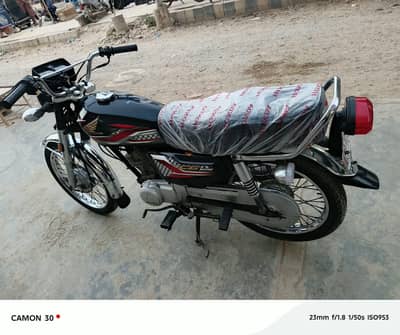 Honda 125 model 2024/9; Karachi number complete file fast owners