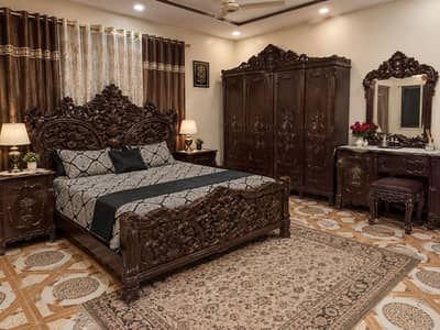 Luxry Solid Wooden Bed set