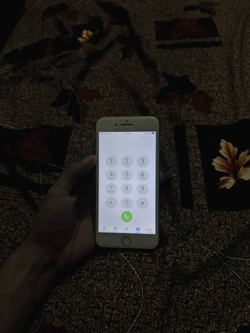 Apple iPhone 8 Plus 1