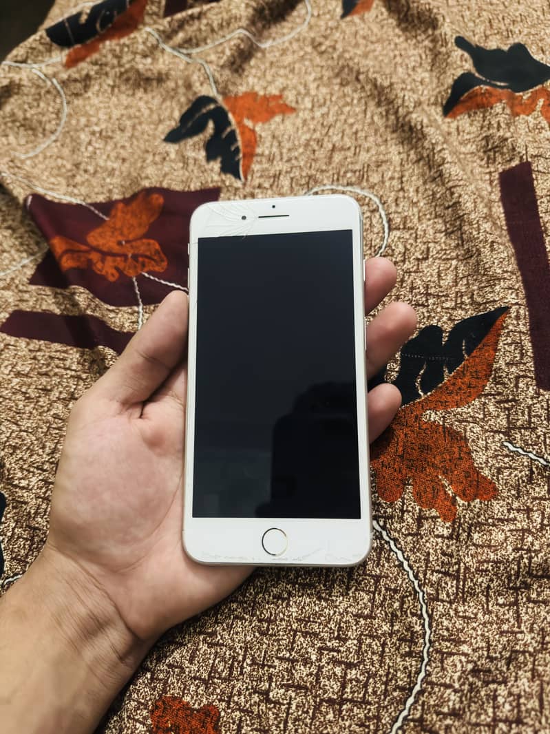 Apple iPhone 8 Plus 2