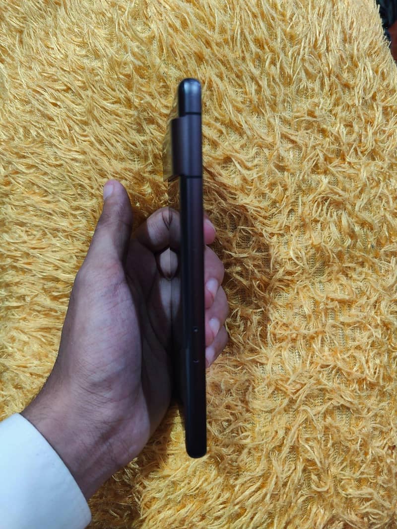 Google Pixel 7 4