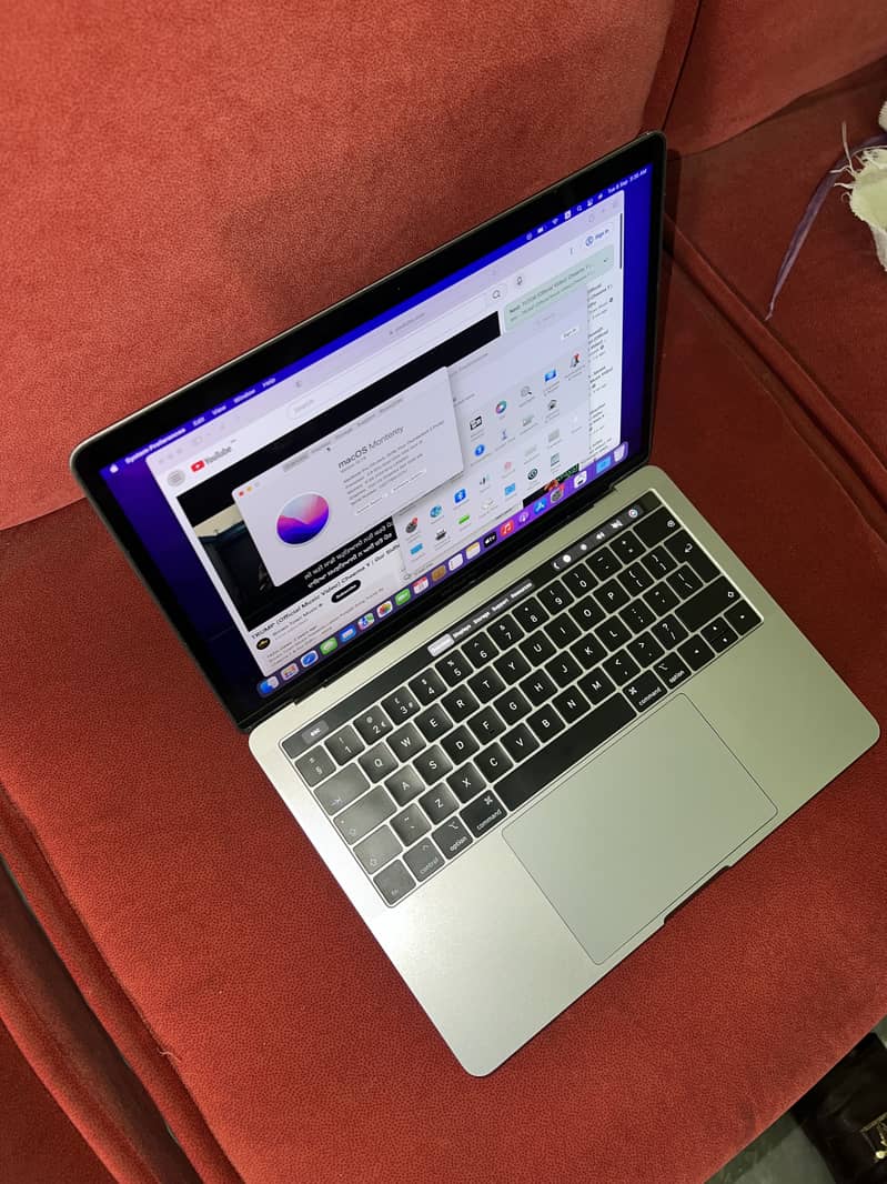 Apple macbook pro 2016 touchbar 0