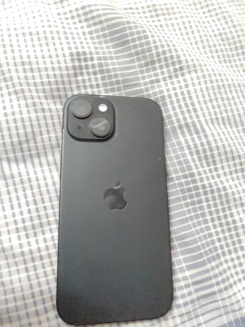 Apple iPhone 15 3