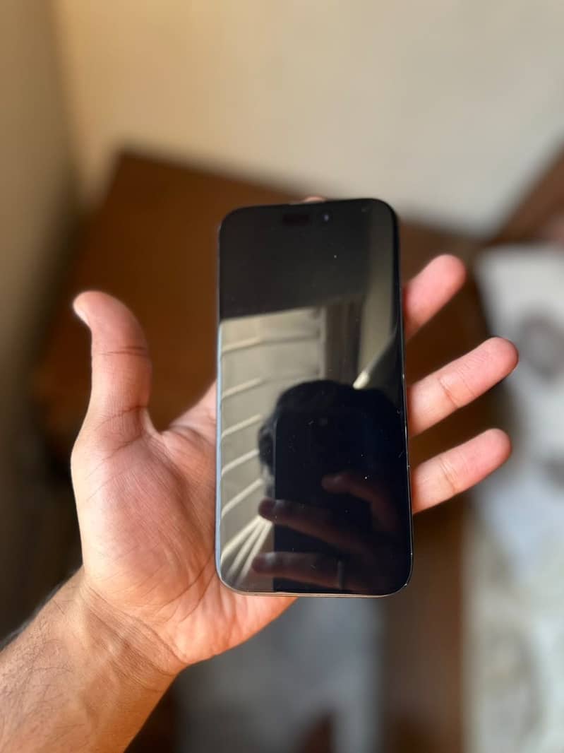 Apple iPhone 15 Pro 1