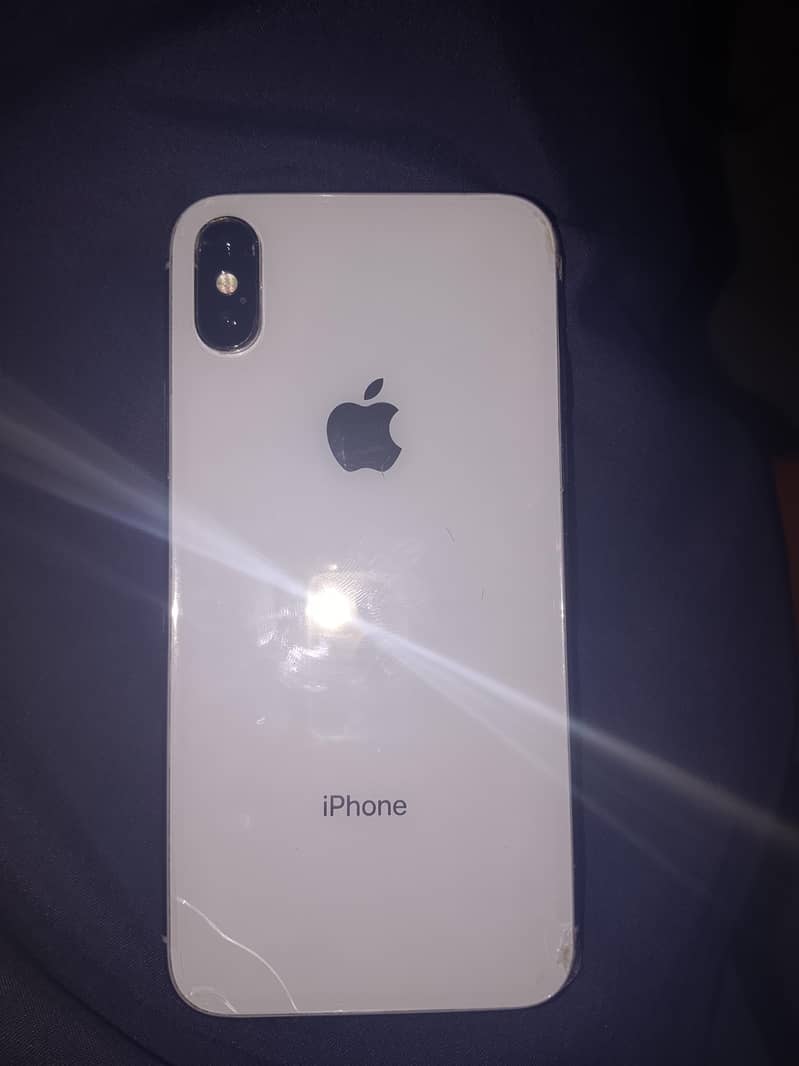 Apple iPhone Xs 1