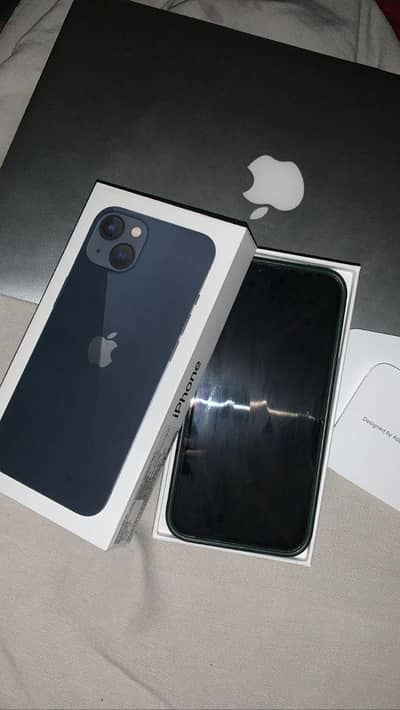Apple iPhone 13
