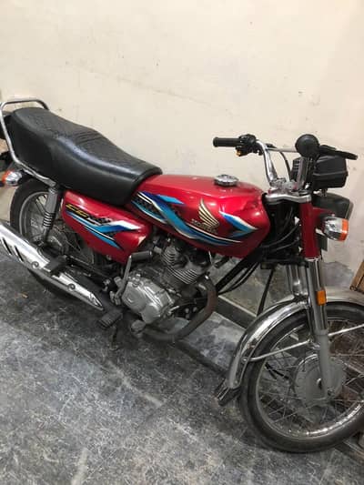 honda 125 for sale 23/24 model. good condition