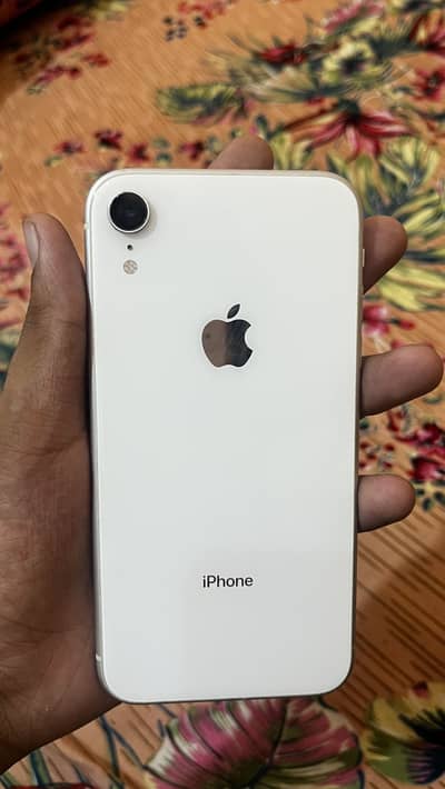 i phone xr jv with 87% health
