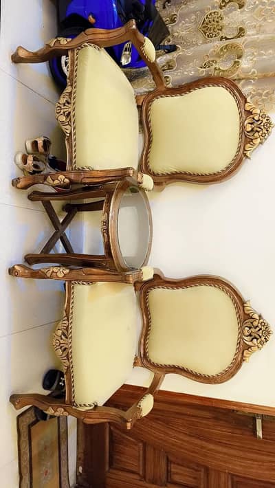 Room Chairs or Table