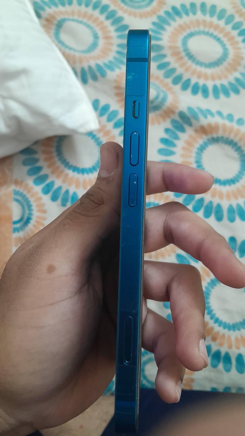 Apple iPhone 13 3