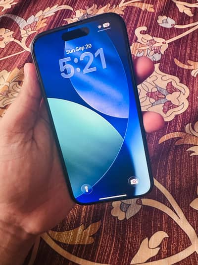Apple iPhone 16