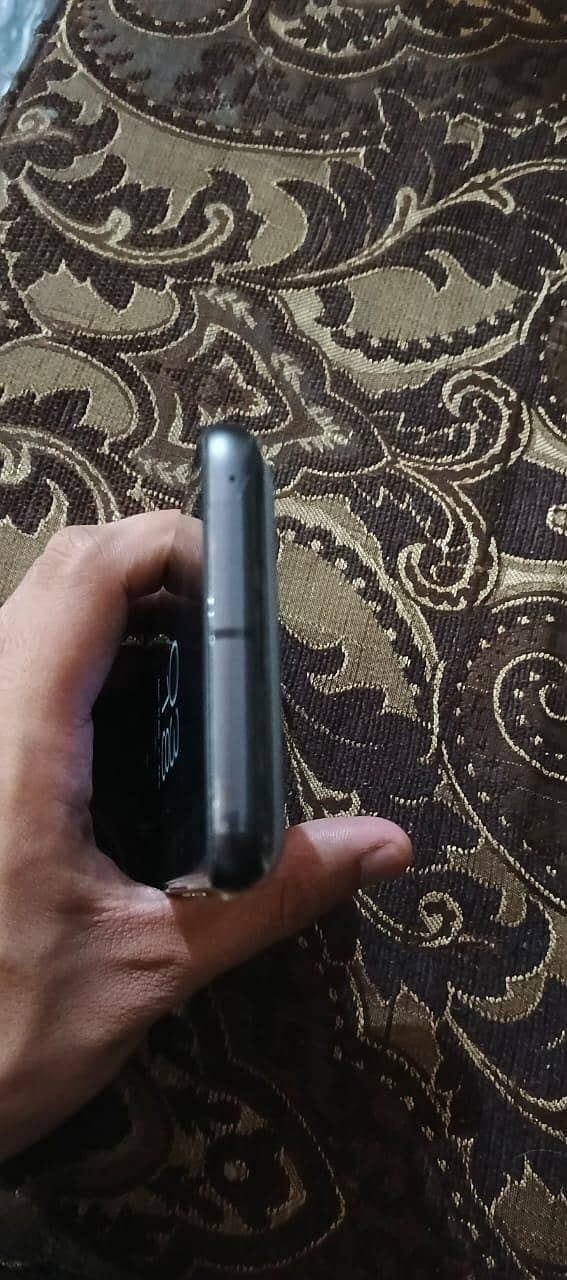 Google Pixel 8 4