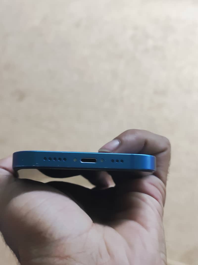 Apple iPhone 13 1