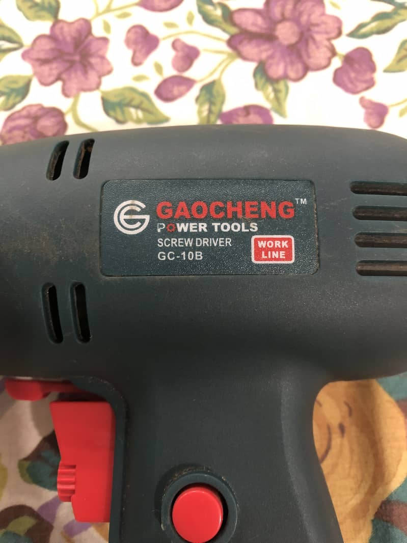 Screw driver plus Drill machine 10/10 2
