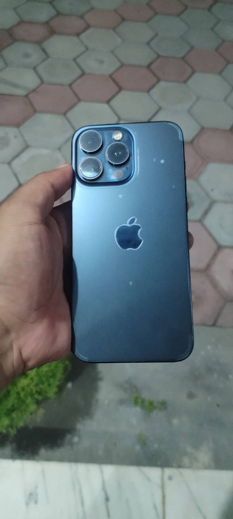 Apple iPhone 15 Pro Max 3