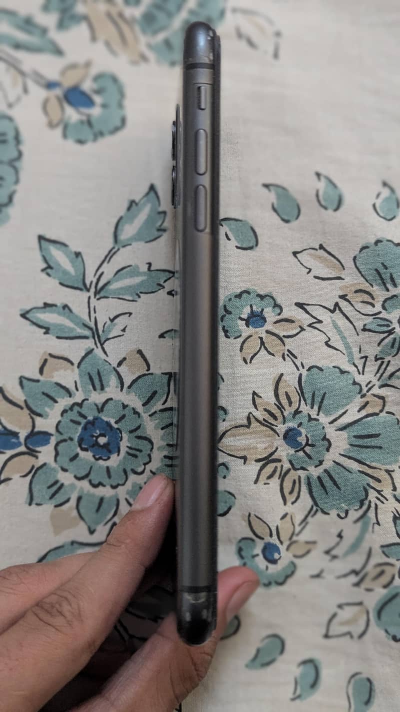 Apple iPhone 11 5