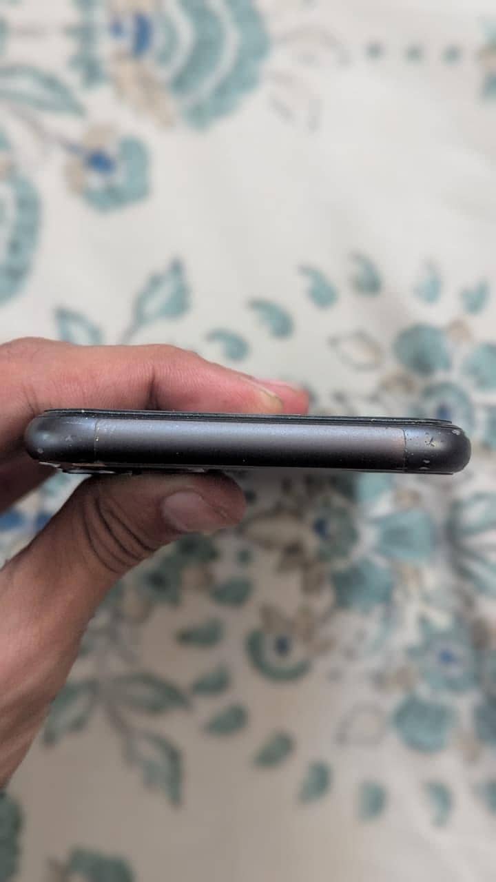 Apple iPhone 11 6